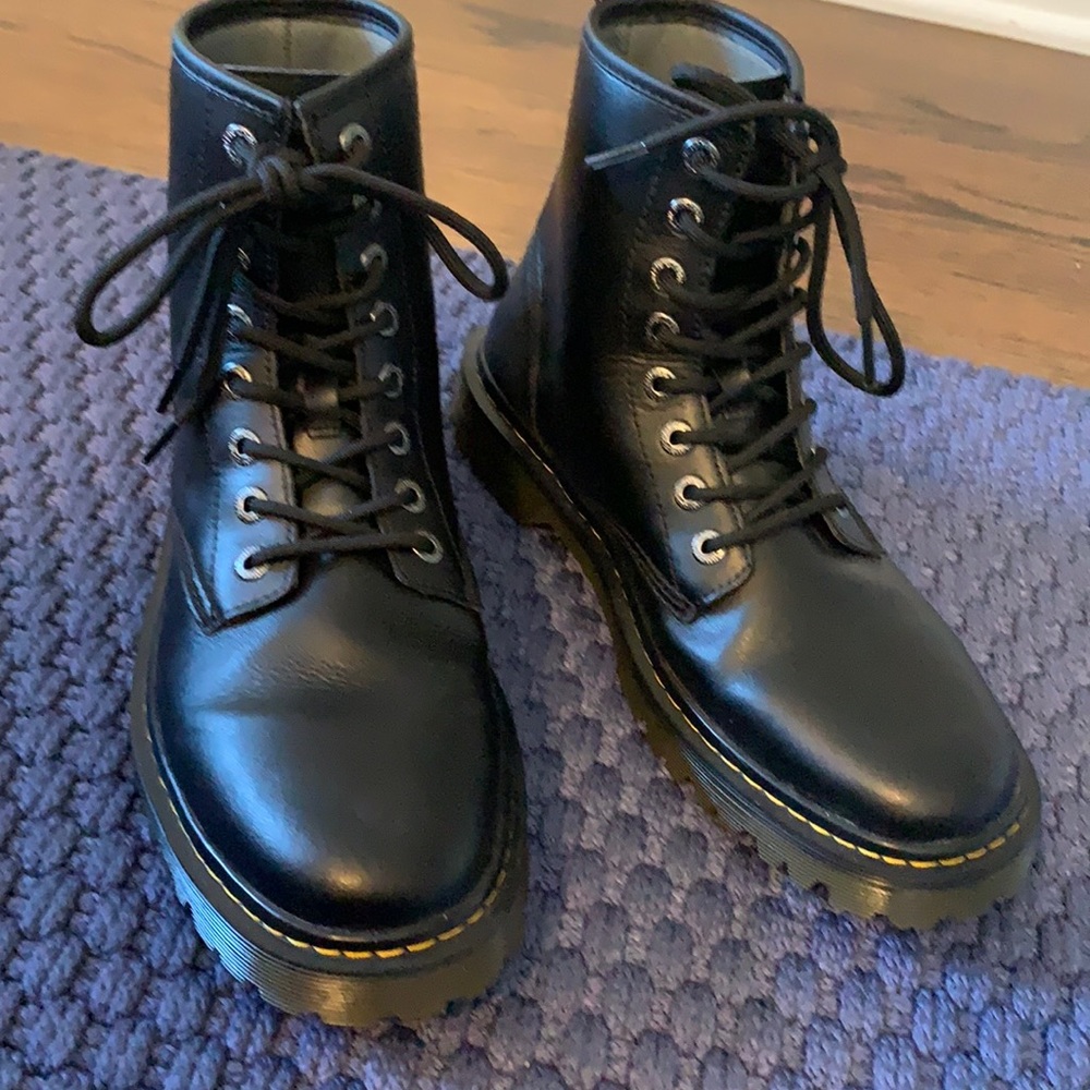 Dr. Martens Boots - Awley - 10 US M / 11 US L - excellent condition